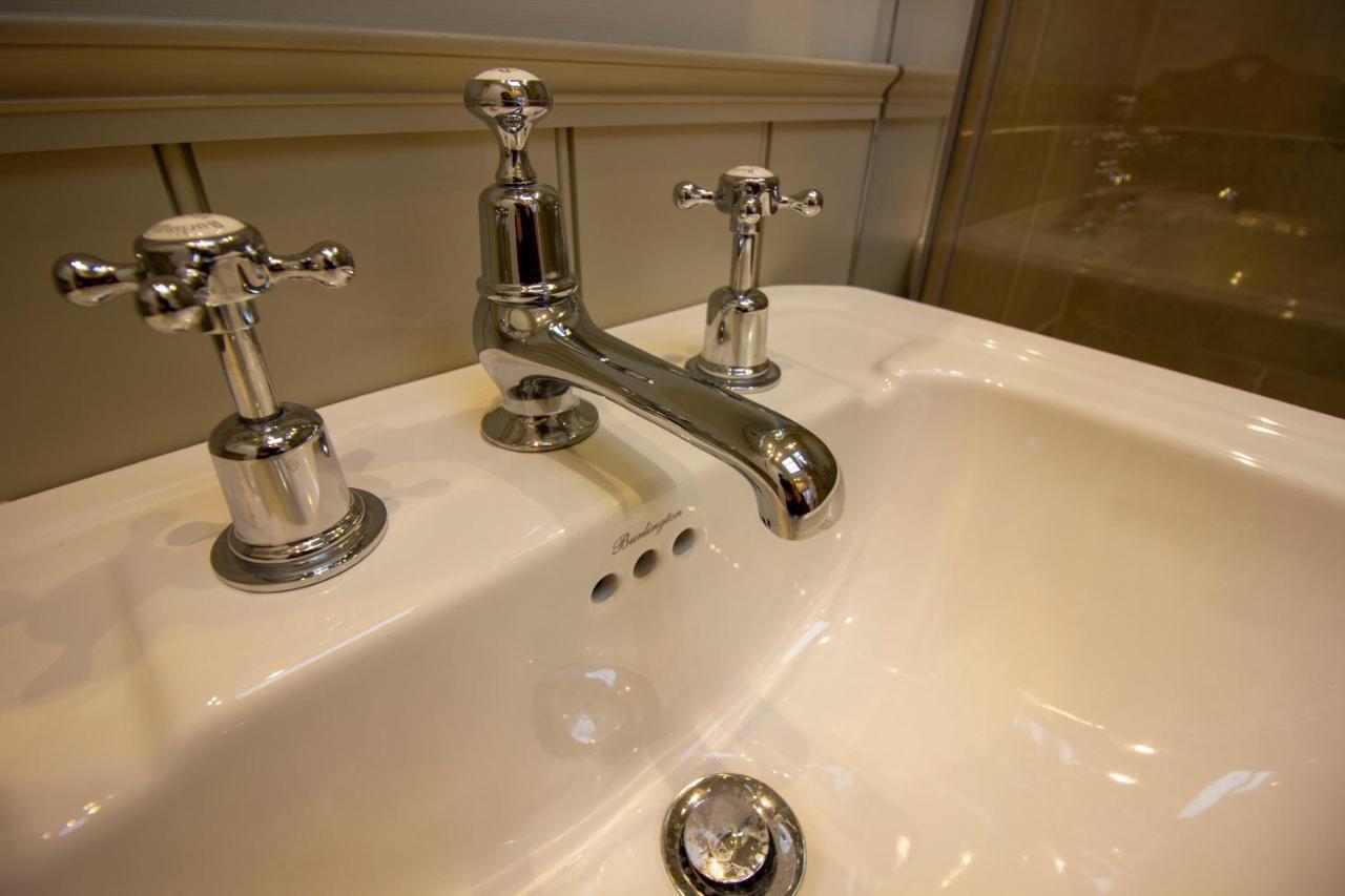 The Potting Shed, 5* Luxury Escape Cirencester Dış mekan fotoğraf