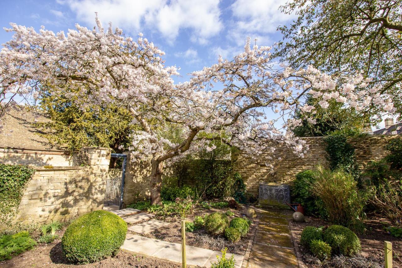 The Potting Shed, 5* Luxury Escape Cirencester Dış mekan fotoğraf